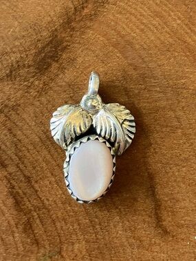 Old Pawn Vintage MOP Pendant